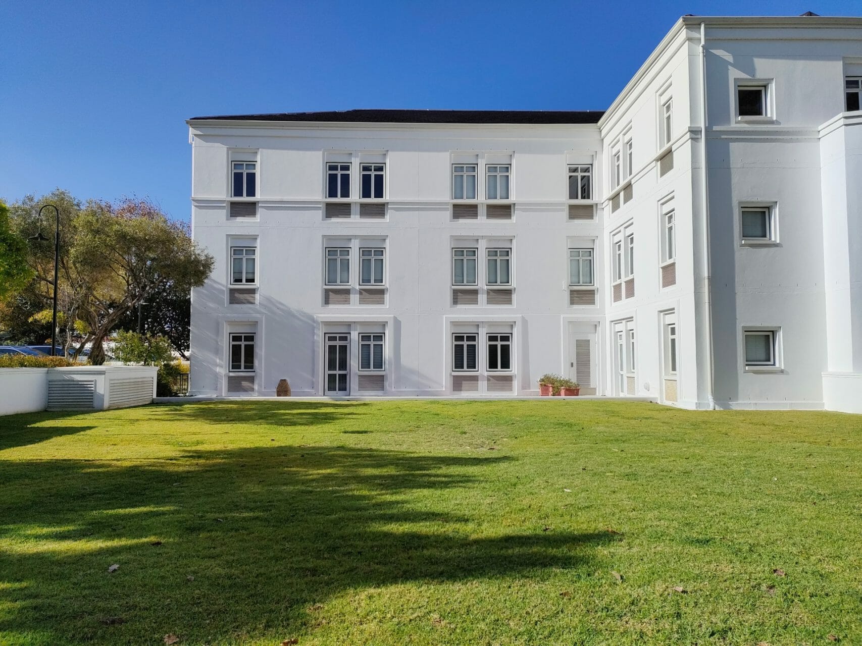 153m² – Office space available to let in Alphen Park Constantia.