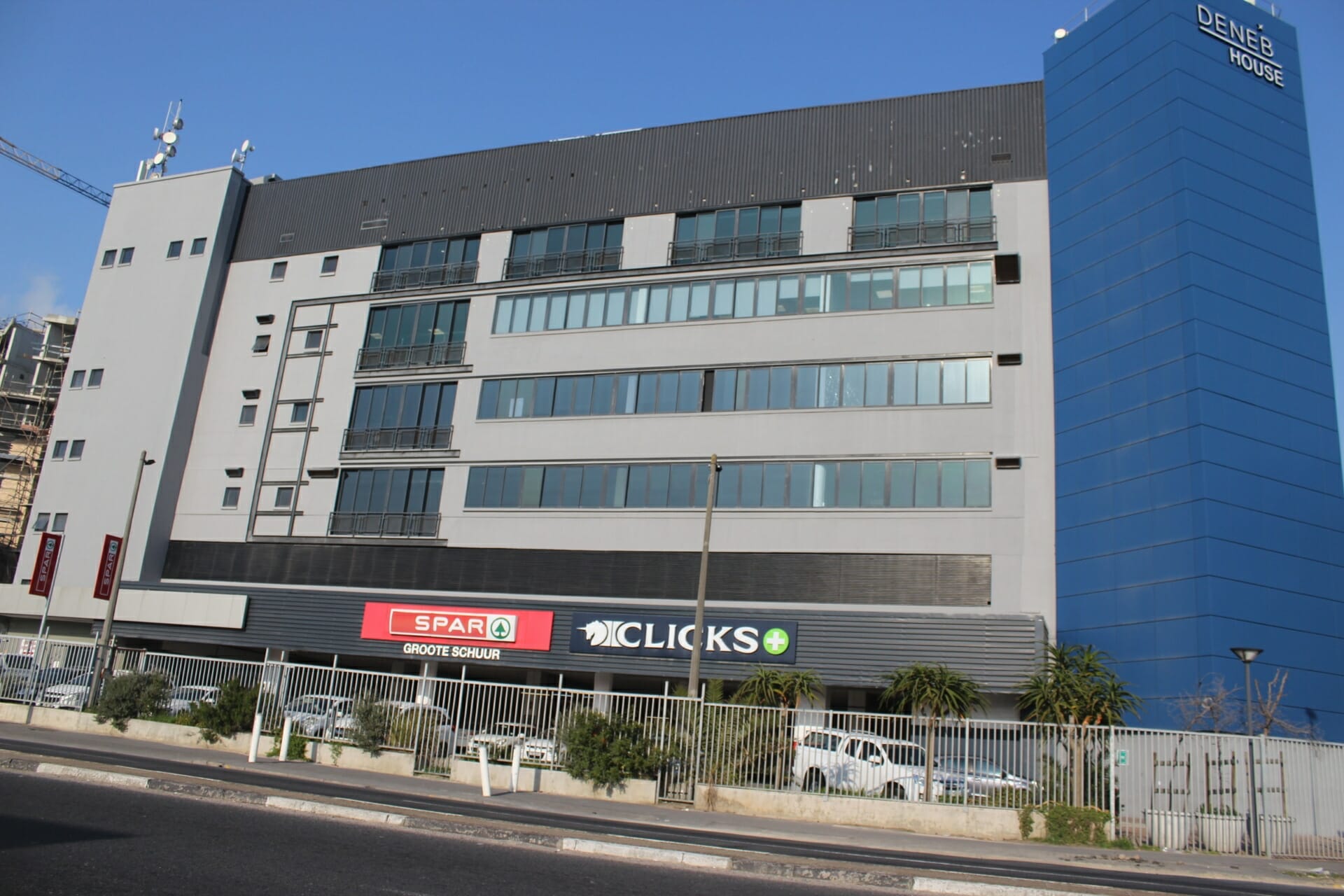 1,137m² – Deneb House 4th floor A Grade office space in Observatory