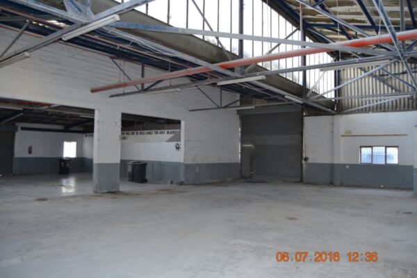 225m²  - Hawkins Industrial Park ground floor light industrial unit to let in Epping.